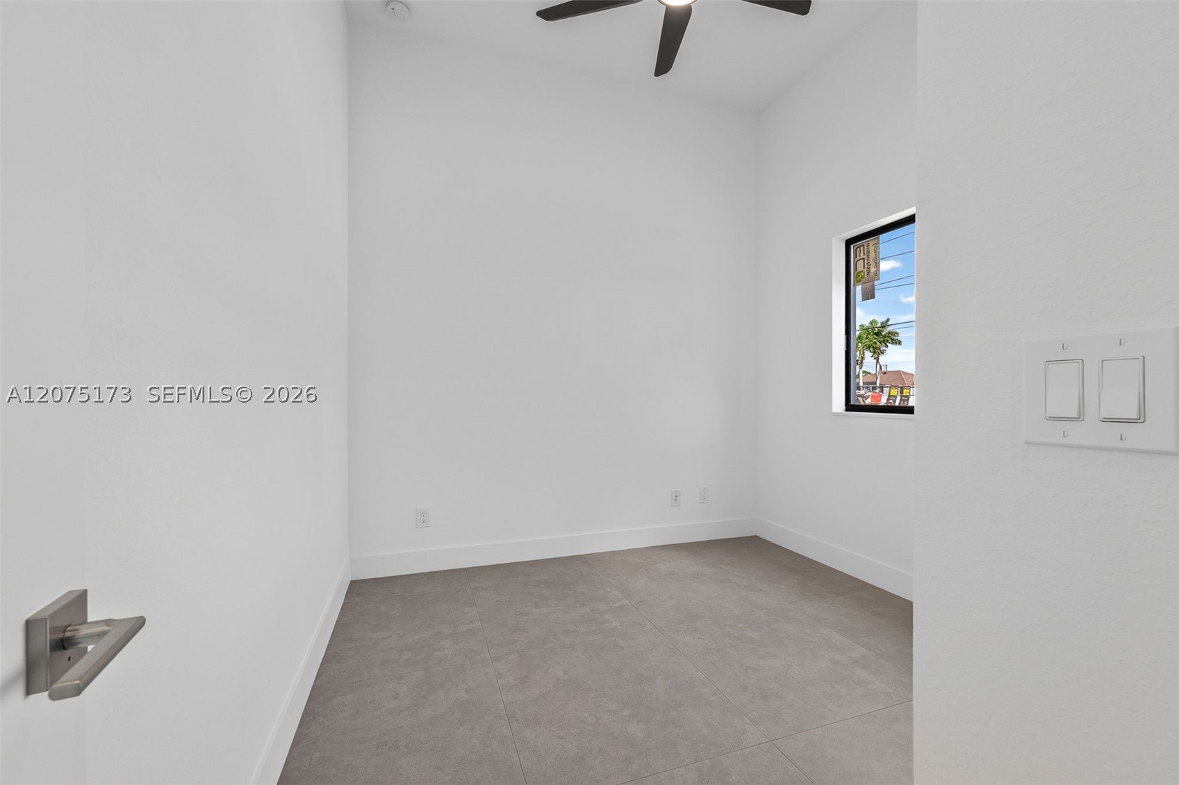 1728 Kismet Pkwy W Property Photo 13