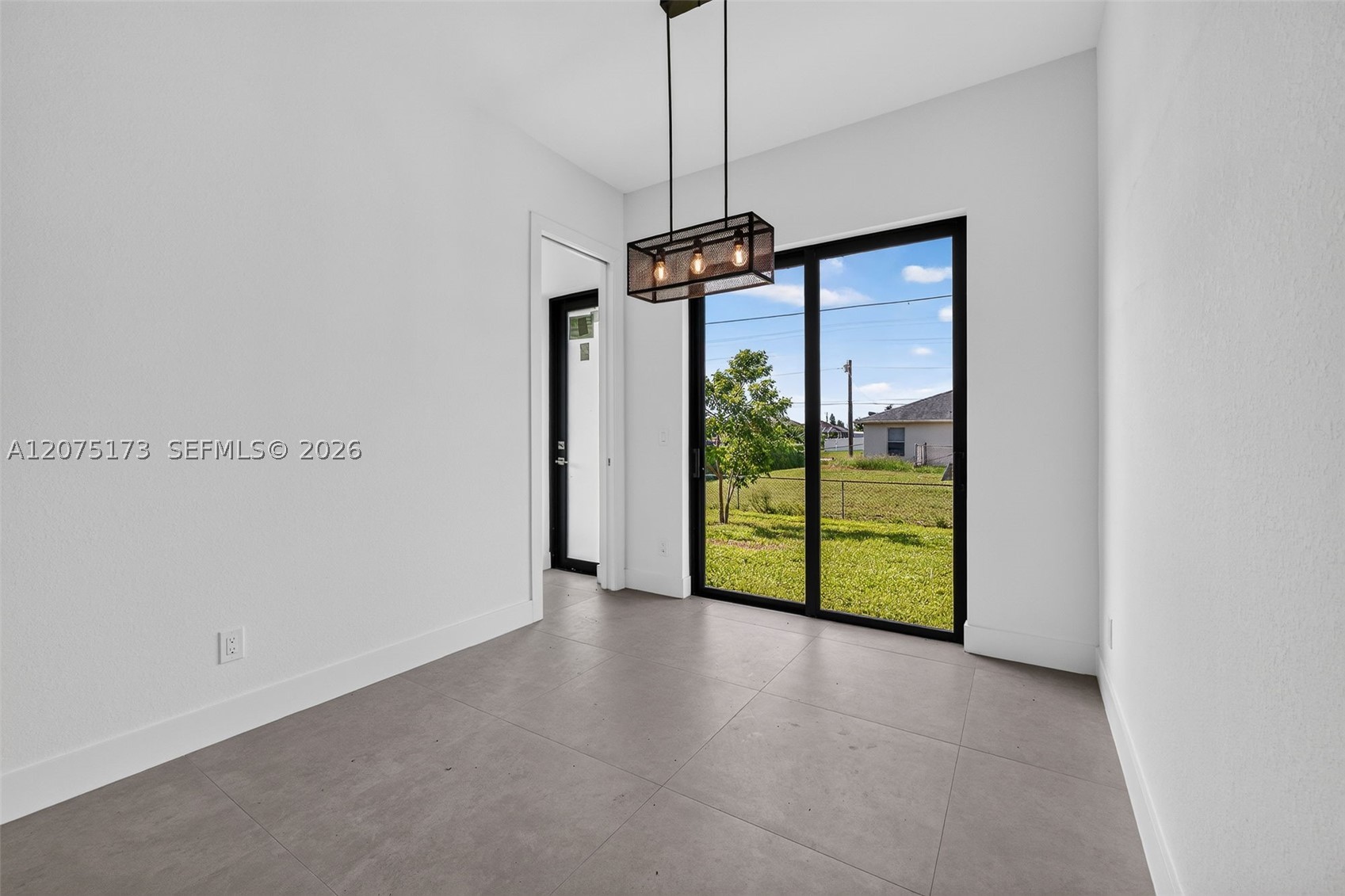 1728 Kismet Pkwy W Property Photo 18