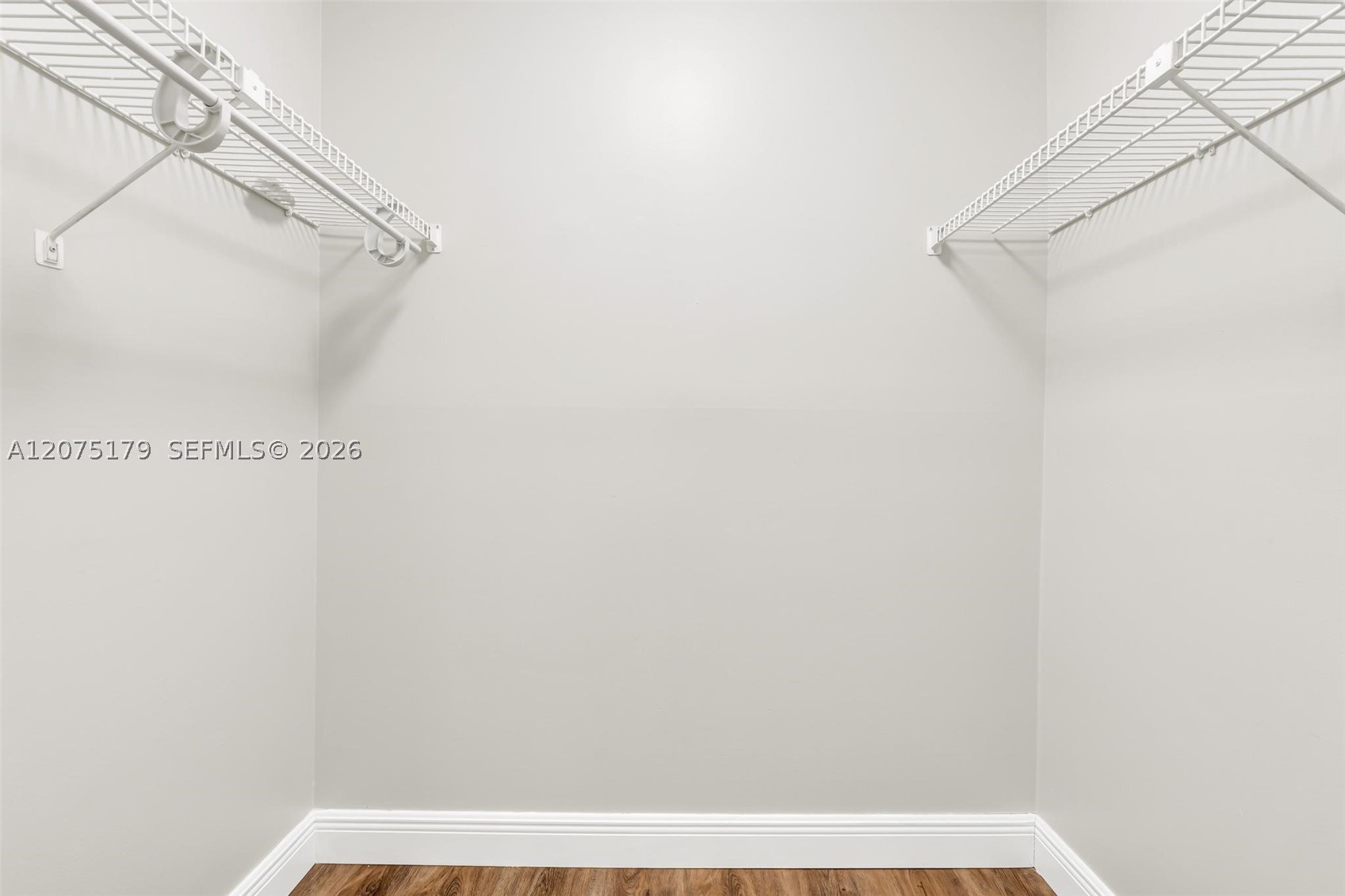 402 Lakeview Dr 201 Property Photo 17