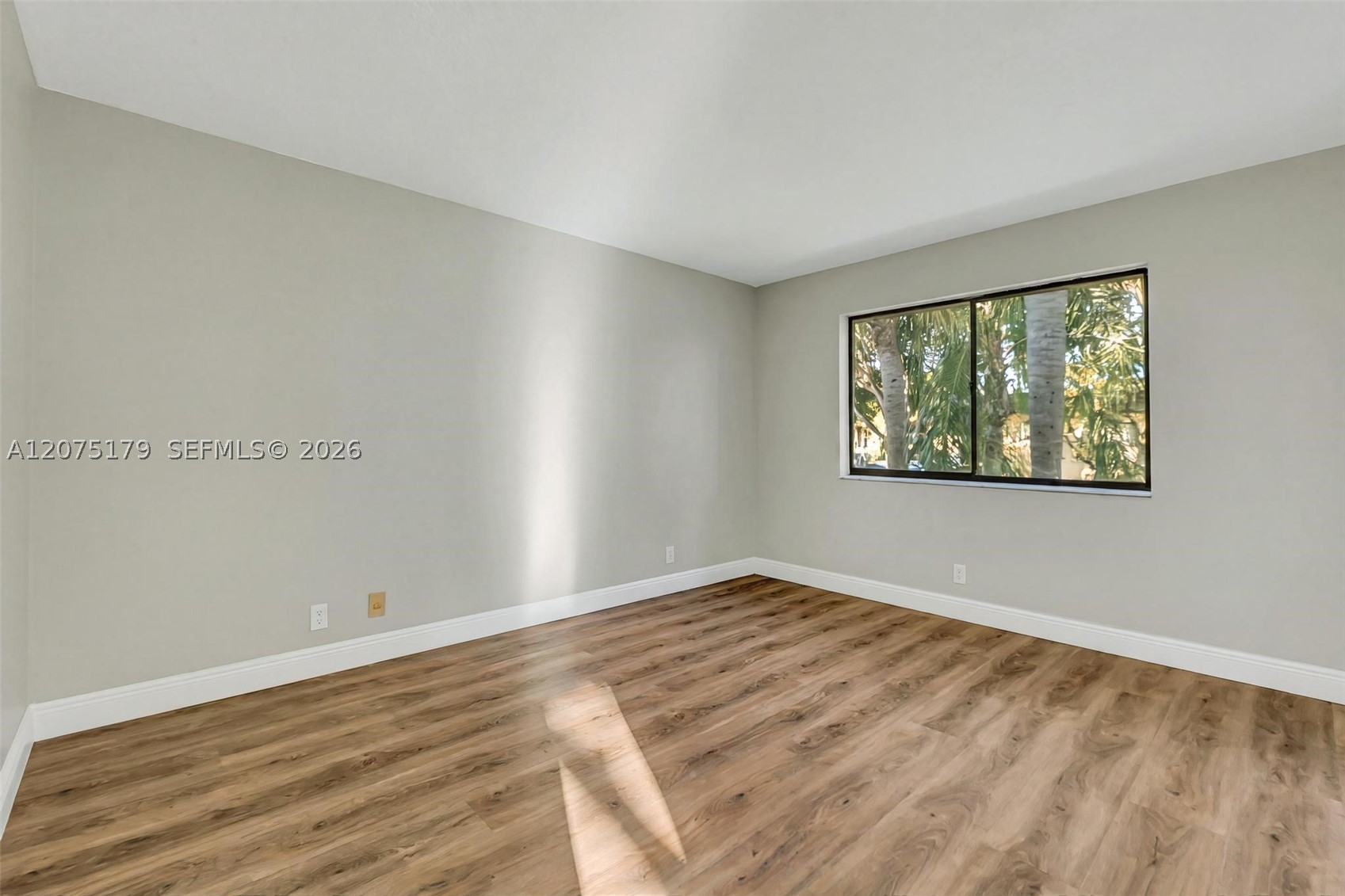 402 Lakeview Dr 201 Property Photo 21