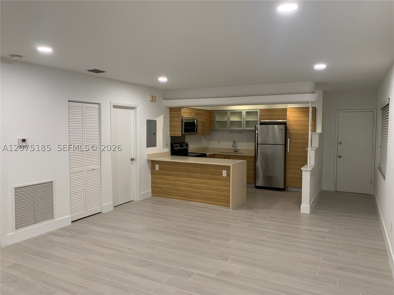 315 Majorca Av 3 Property Photo 5