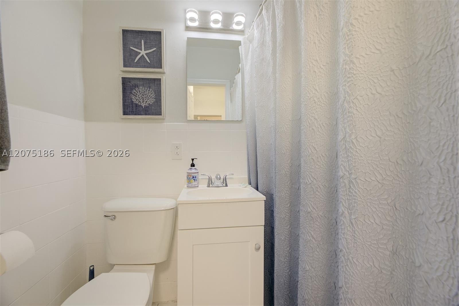 3030 Collins Ave 1g Property Photo 10