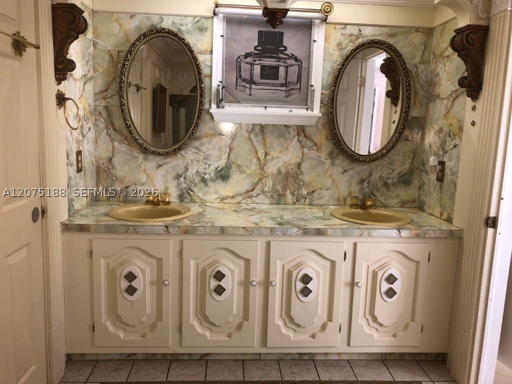 A12075188 Property Photo 7