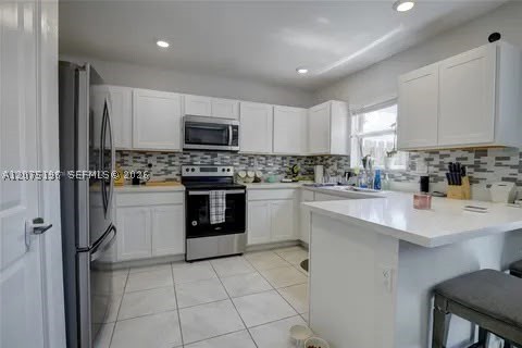 565 Ne 5th Pl Property Photo 8