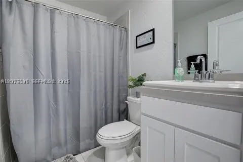 565 Ne 5th Pl Property Photo 17