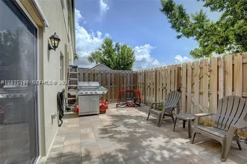 565 Ne 5th Pl Property Photo 26