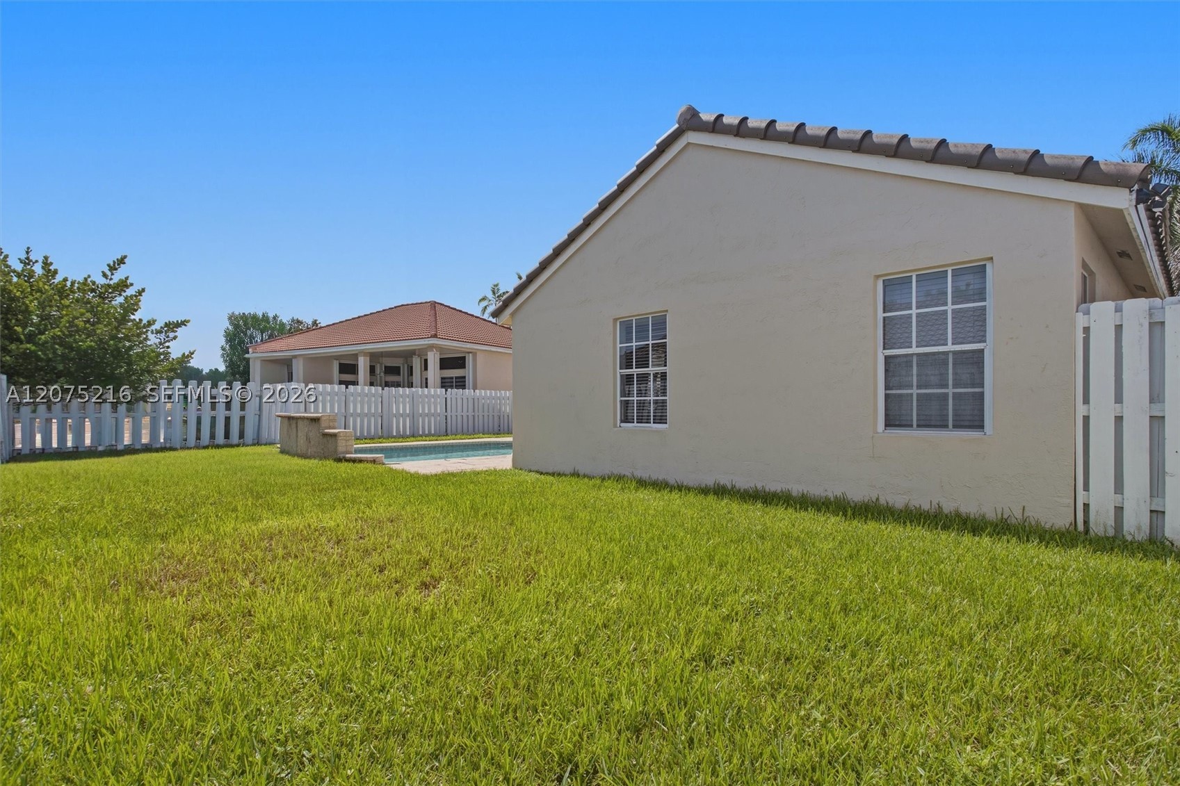 609 Verona Pl Property Photo 7