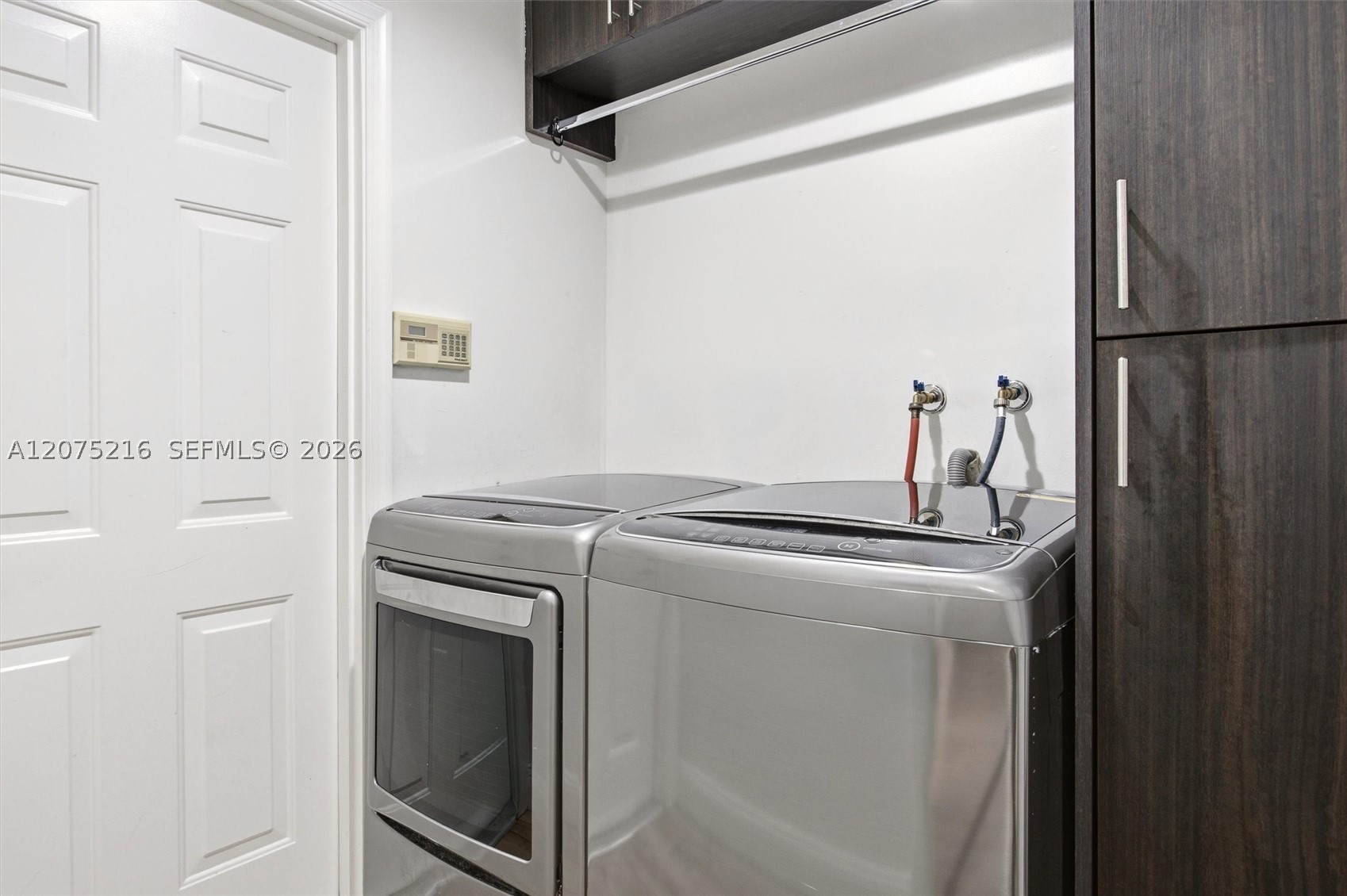 609 Verona Pl Property Photo 30