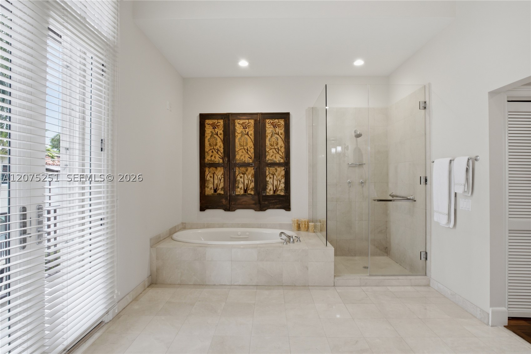 13626 Deering Bay Dr Property Photo 25
