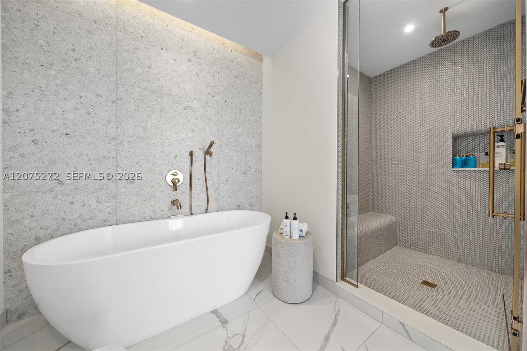 2678 Tigertail Ave 401 Property Photo 13