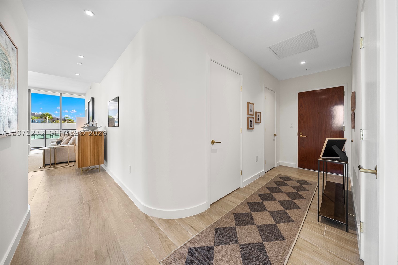 2678 Tigertail Ave 401 Property Photo 16