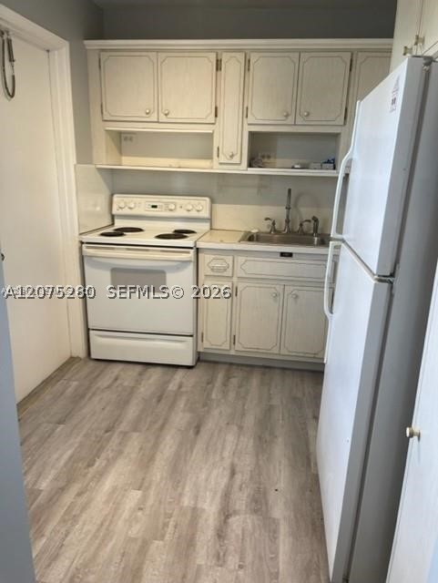 950 Hillcrest Dr 506 Property Photo 2