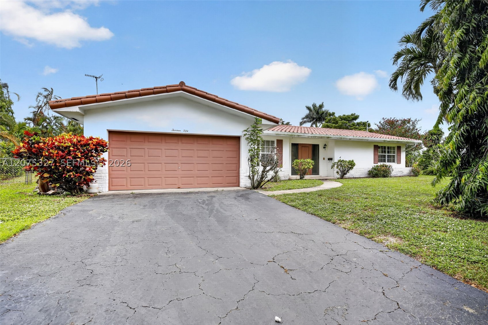 1350 Nw 73rd Ave Property Photo 1