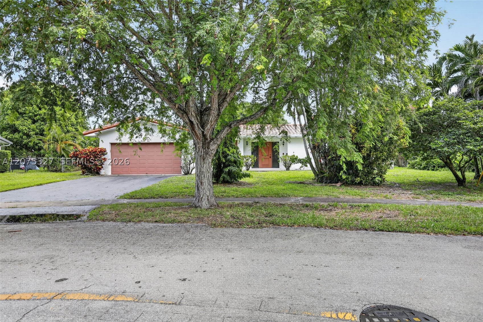 1350 Nw 73rd Ave Property Photo 6