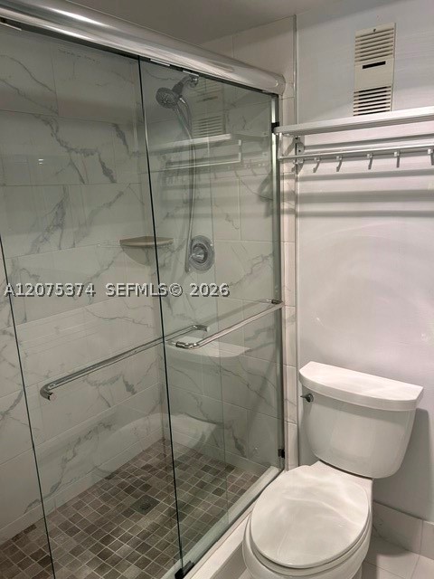 1811 Sabal Palm Dr 204 Property Photo 9