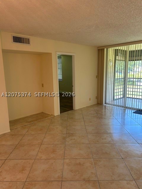 1811 Sabal Palm Dr 204 Property Photo 13