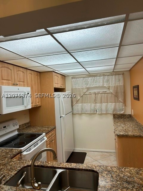 1811 Sabal Palm Dr 204 Property Photo 22