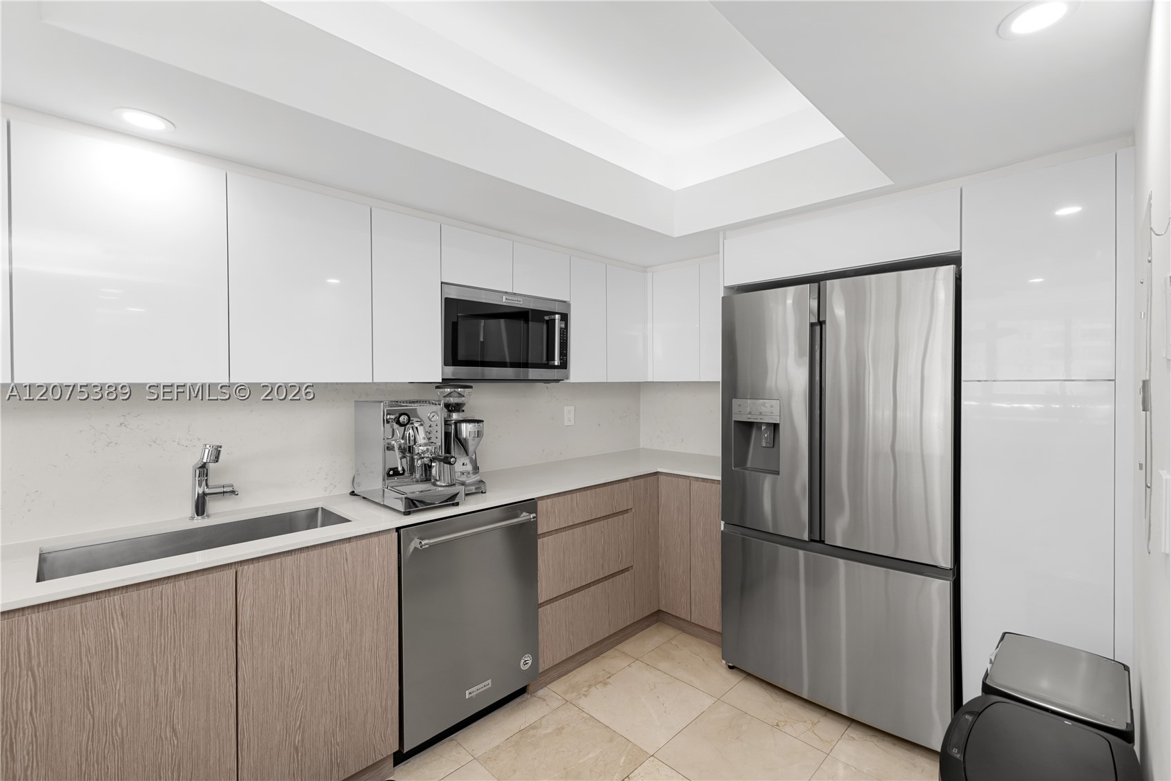 520 Brickell Key Dr A1207 Property Photo 9
