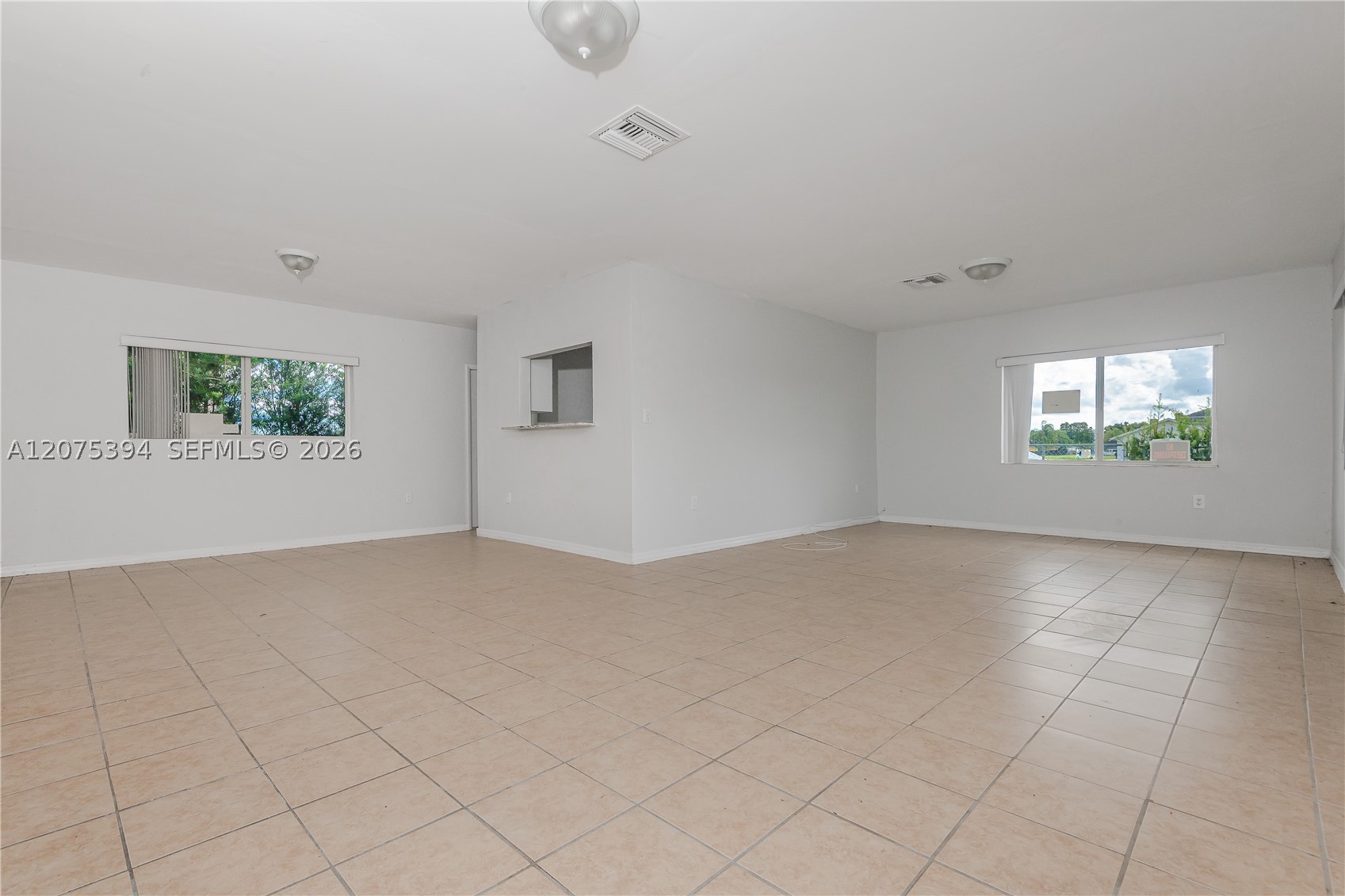 756 Nw 5 St Property Photo 4