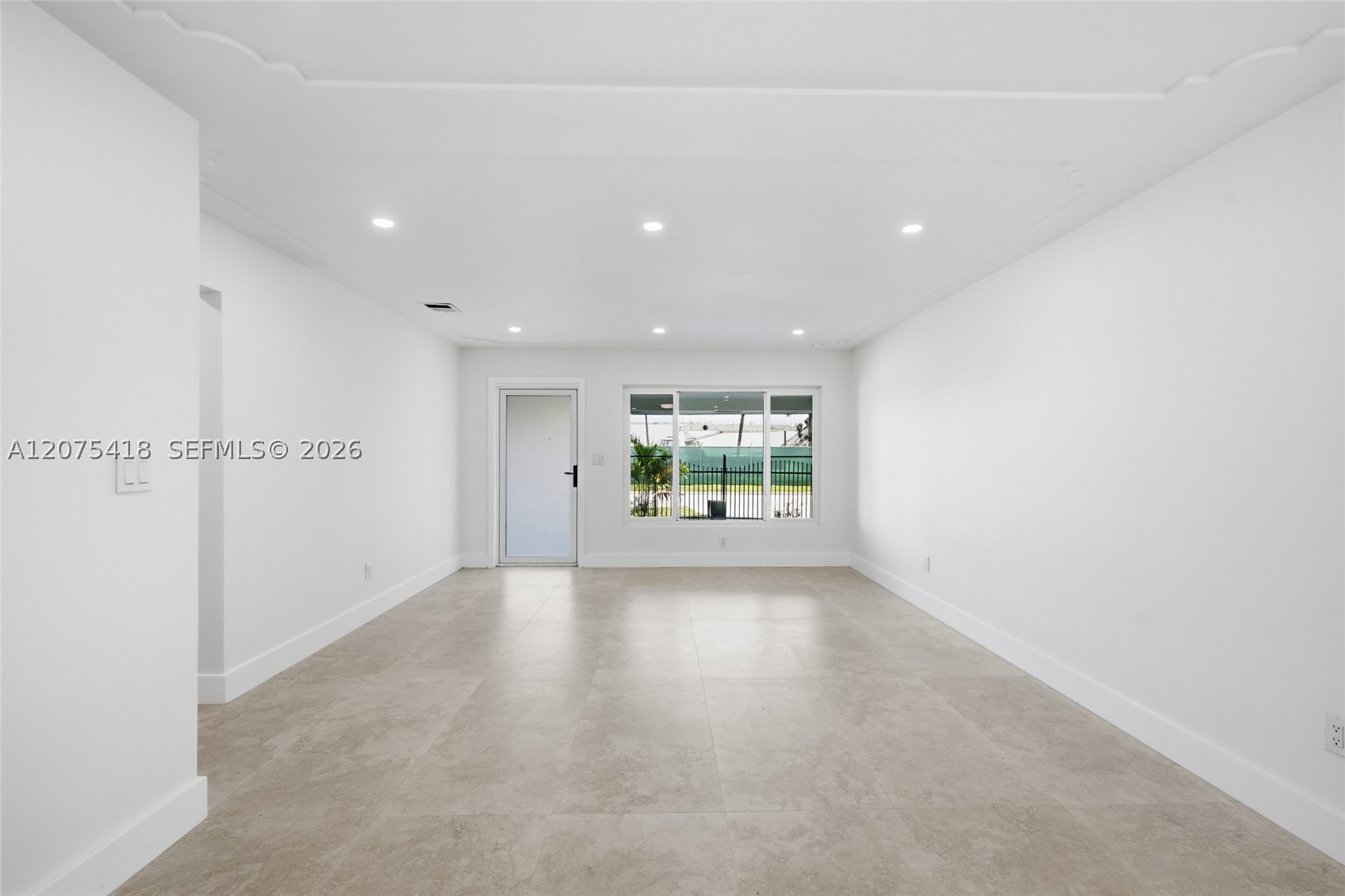 275 W 13 St Property Photo 13