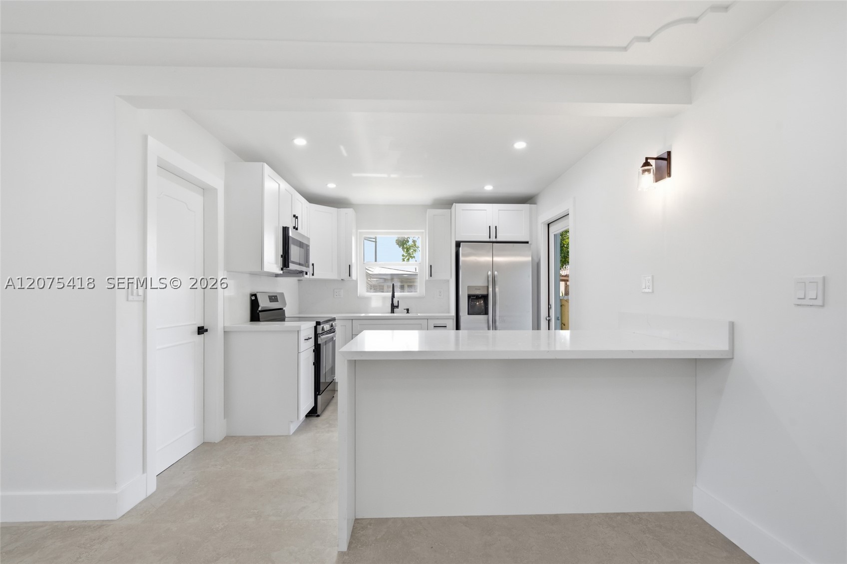 275 W 13 St Property Photo 15