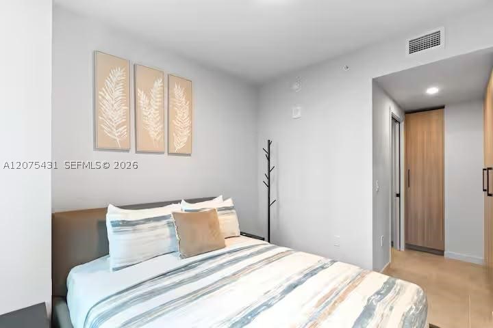 121 Ne 5th St 1711 Property Photo 4