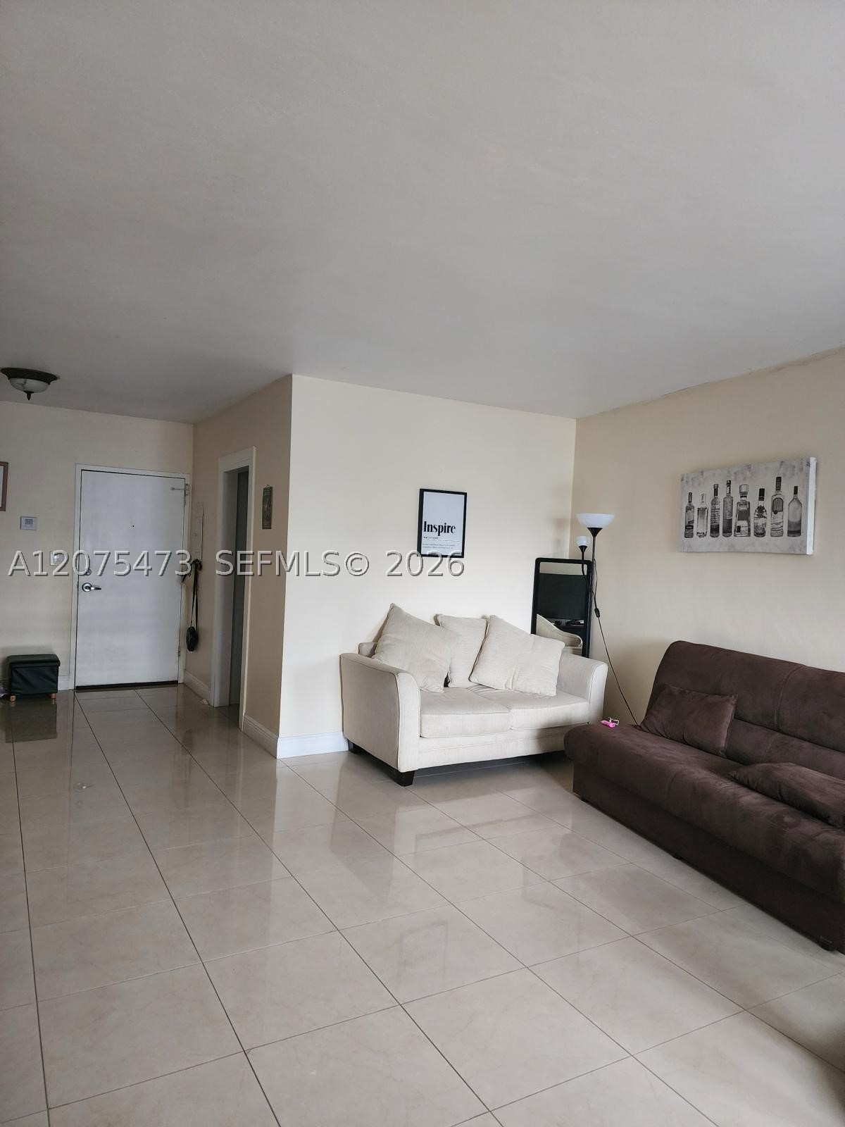 7441 Wayne Ave 3o Property Photo 1