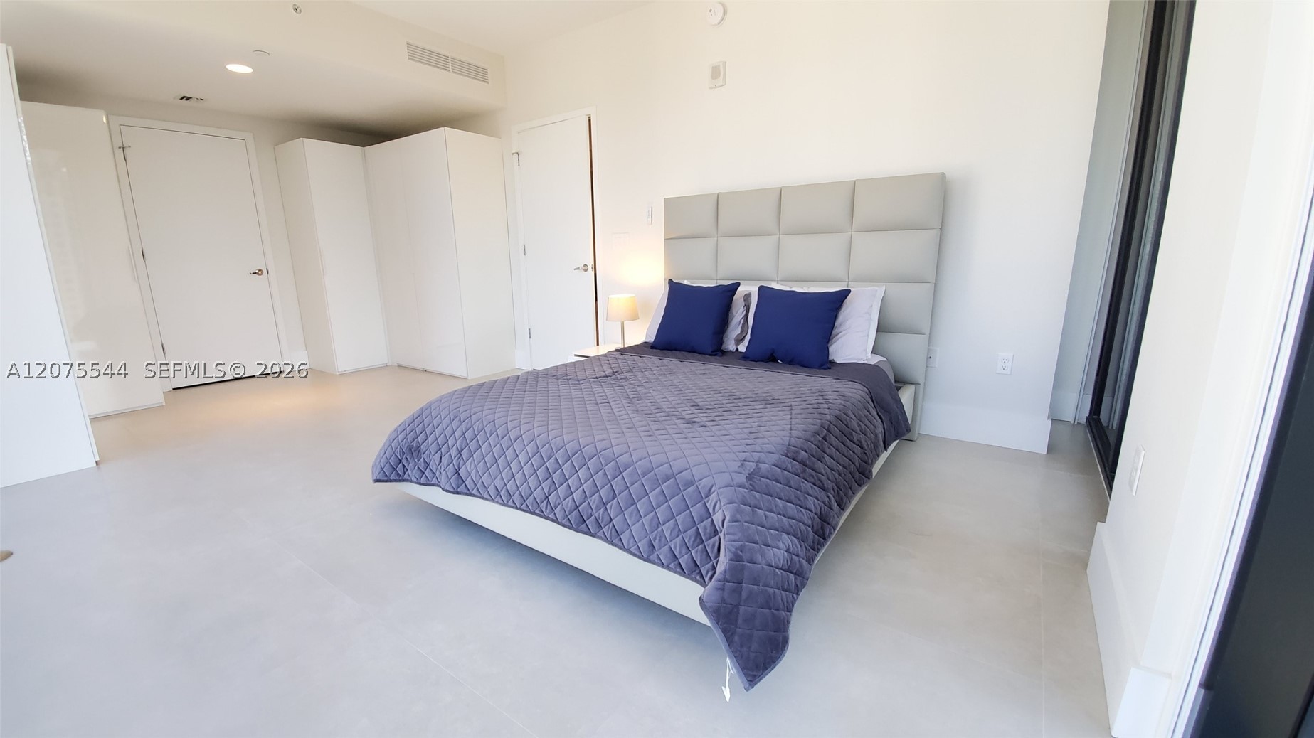 1010 Brickell Ave 2511 Property Photo 4