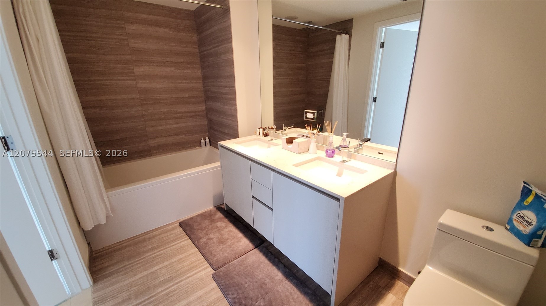 1010 Brickell Ave 2511 Property Photo 16