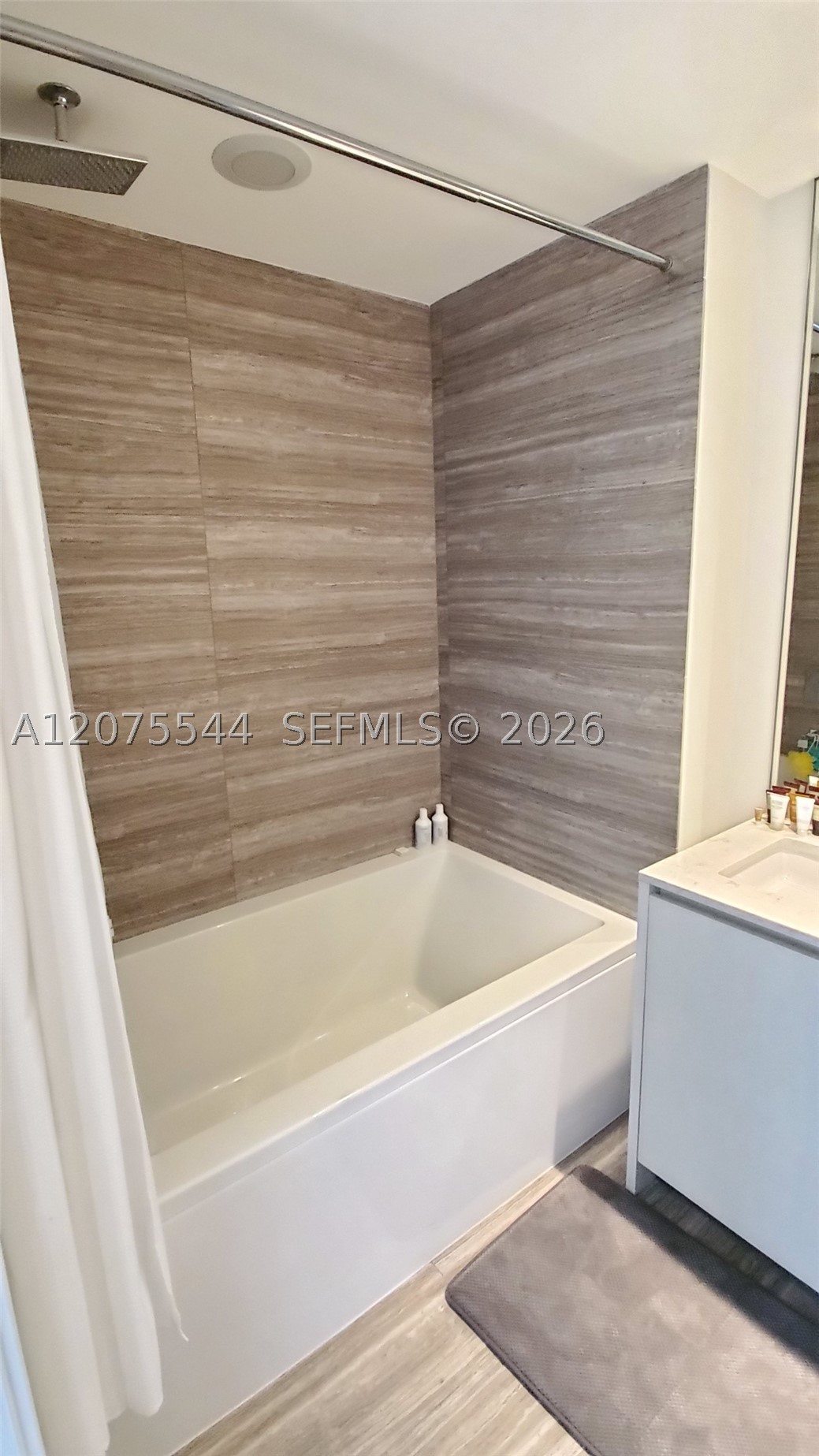 1010 Brickell Ave 2511 Property Photo 17