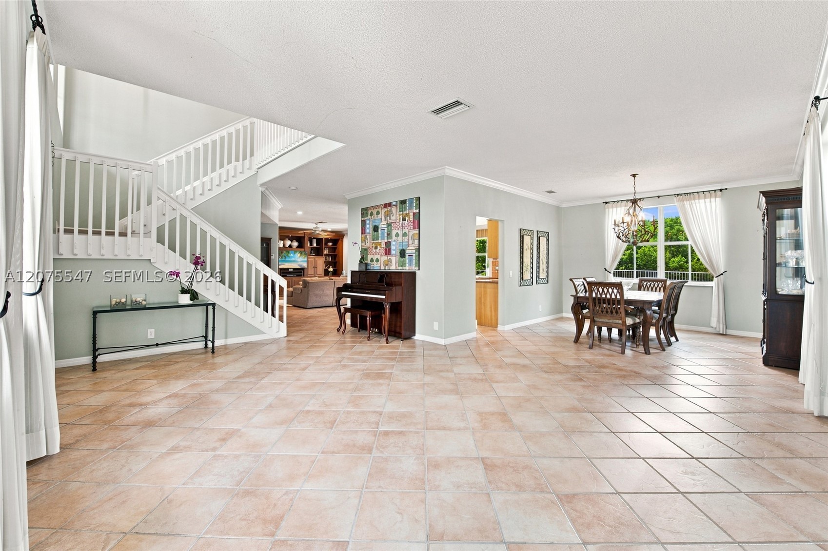 861 Crestview Cir Property Photo 9