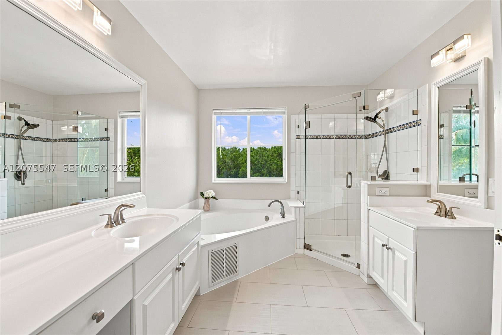 861 Crestview Cir Property Photo 25