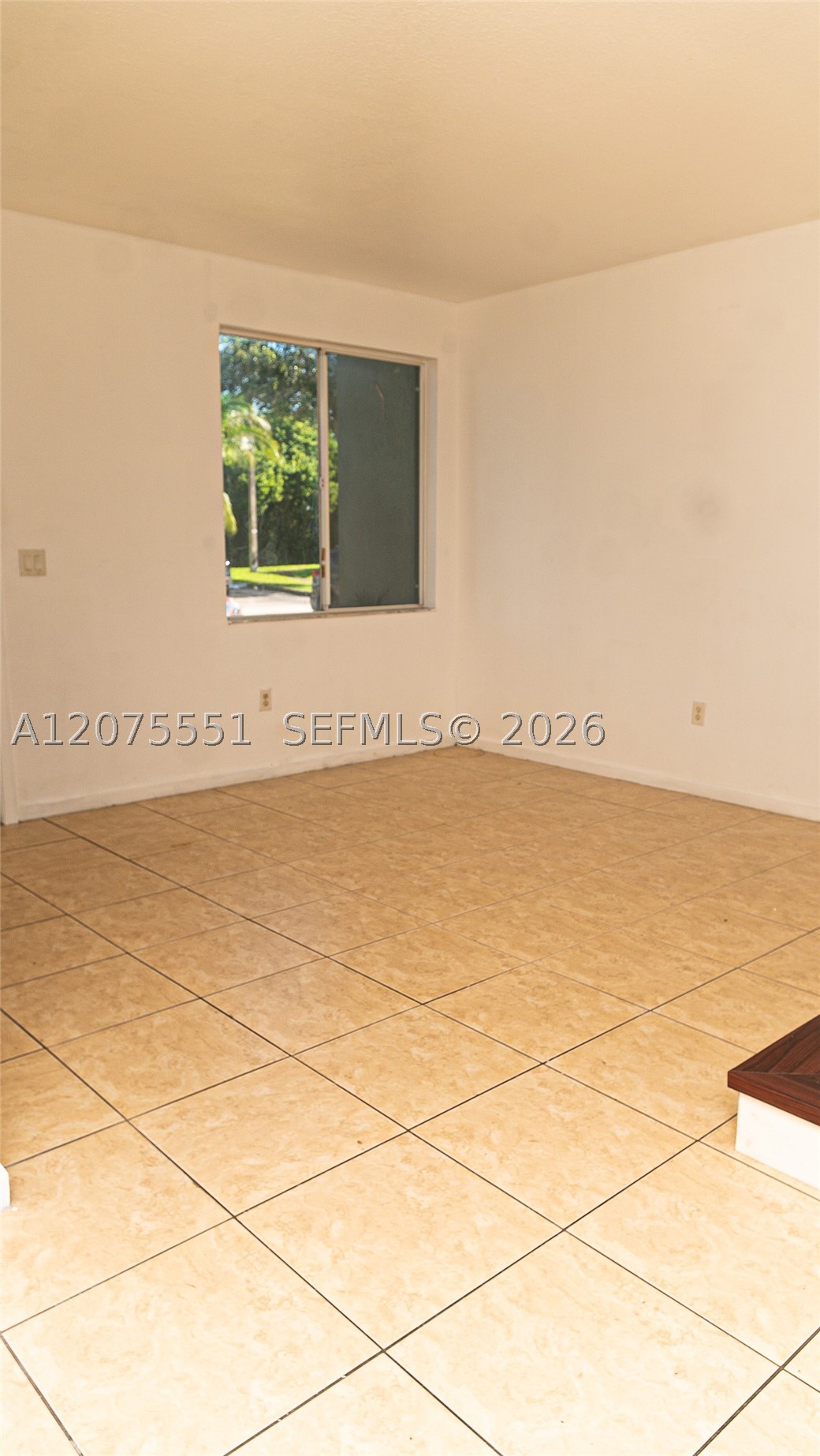 1484 24th Ct 343 Property Photo 3