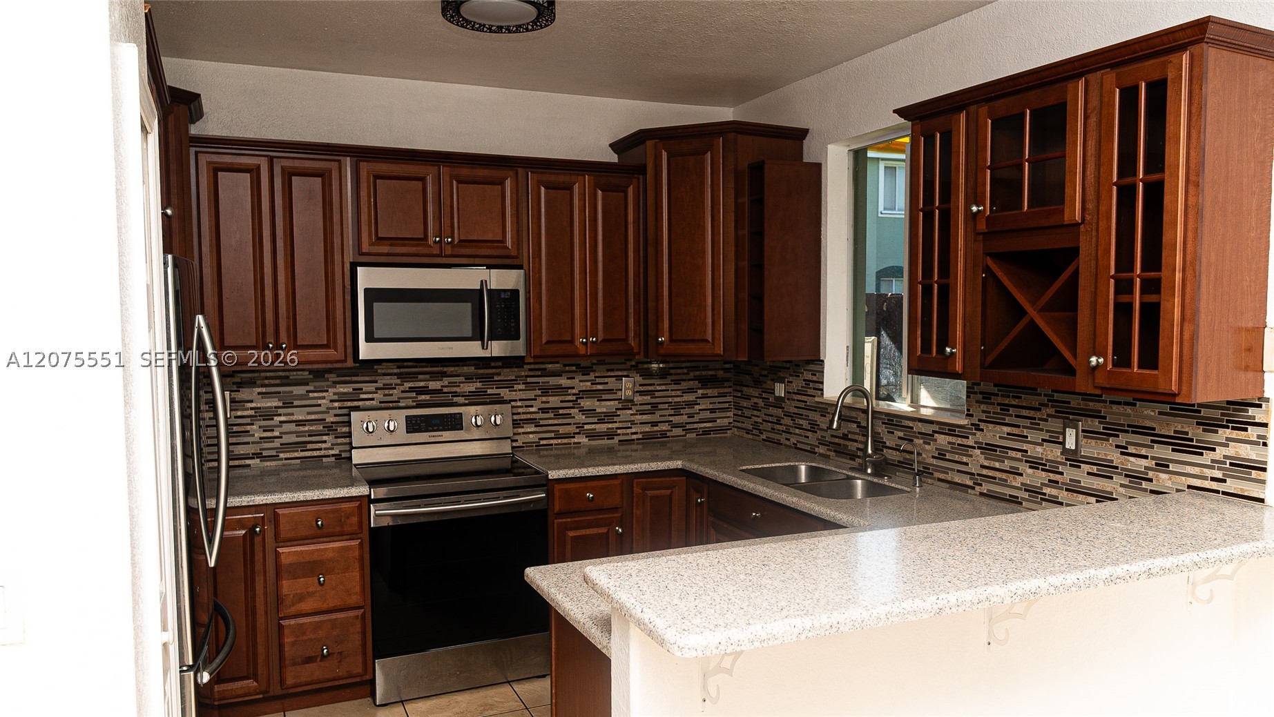 1484 24th Ct 343 Property Photo 6