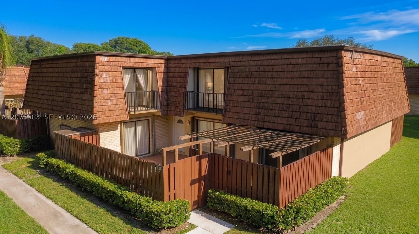 516 5th Ln Property Photo 1