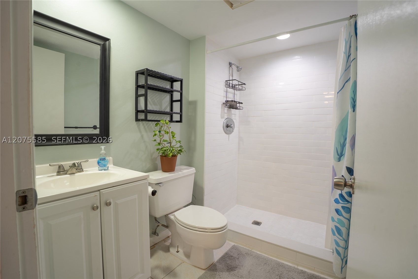 516 5th Ln Property Photo 8