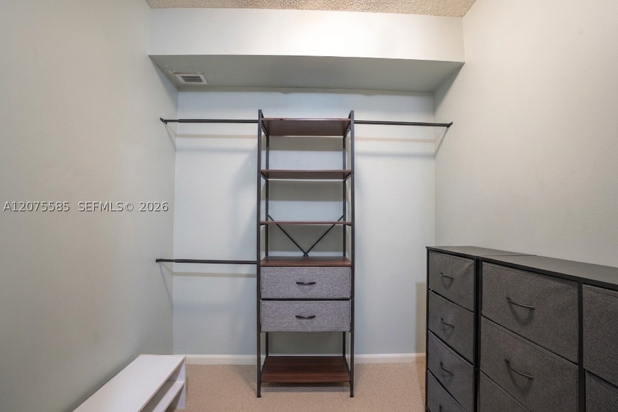 516 5th Ln Property Photo 11