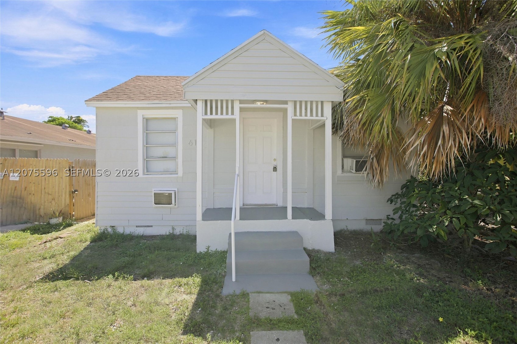 611 N Broadway Property Photo 1