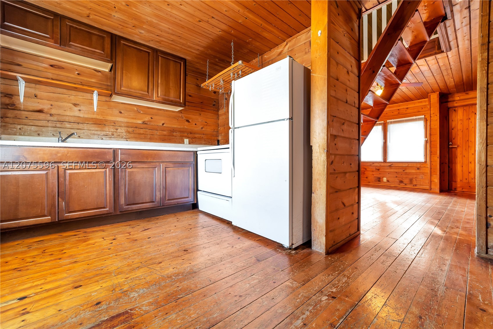 611 N Broadway Property Photo 18