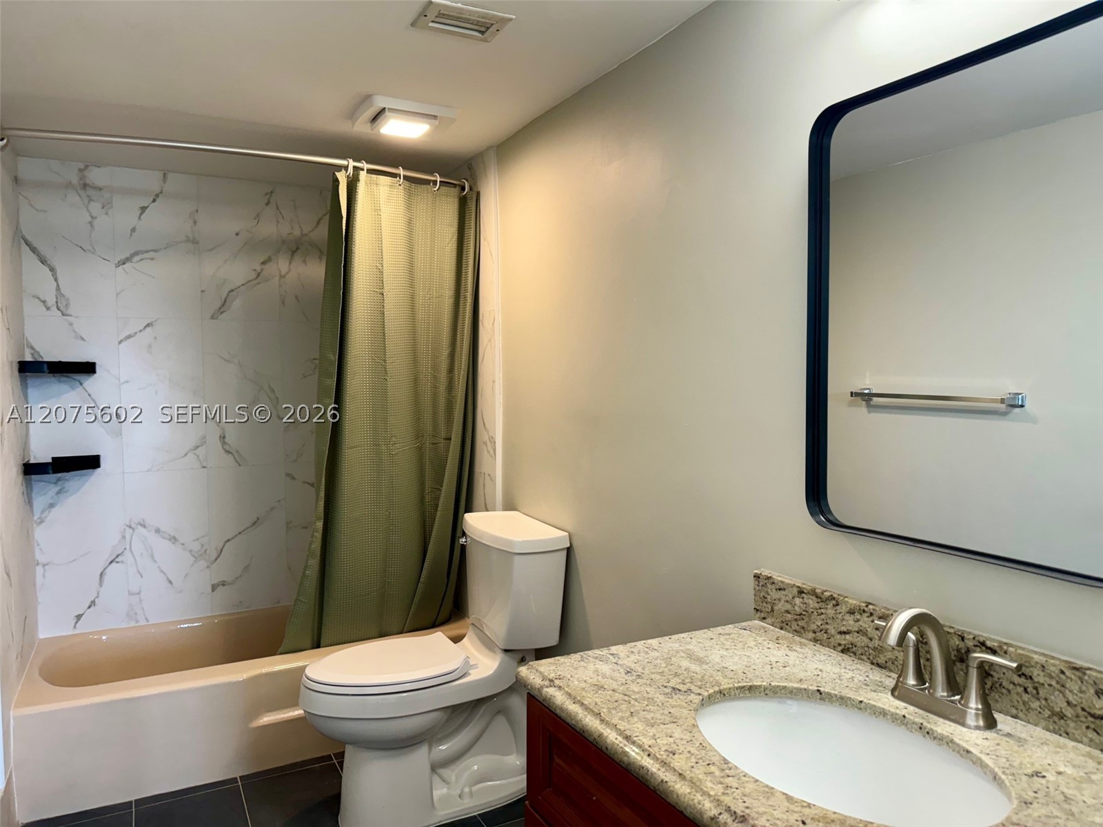 3702 Ne 171st St 15 Property Photo 10