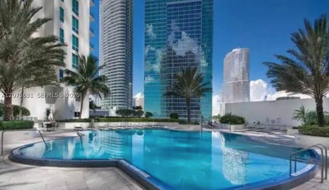 300 S Biscayne Blvd T-2207 Property Photo 3