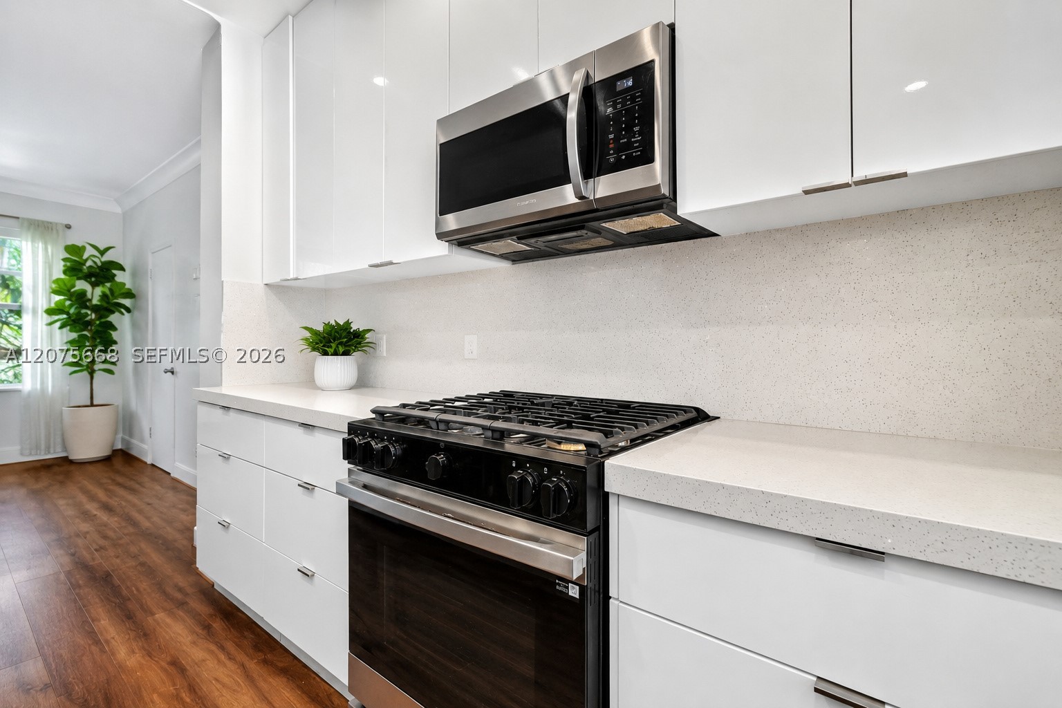 1446 Lenox Ave 5 Property Photo 8