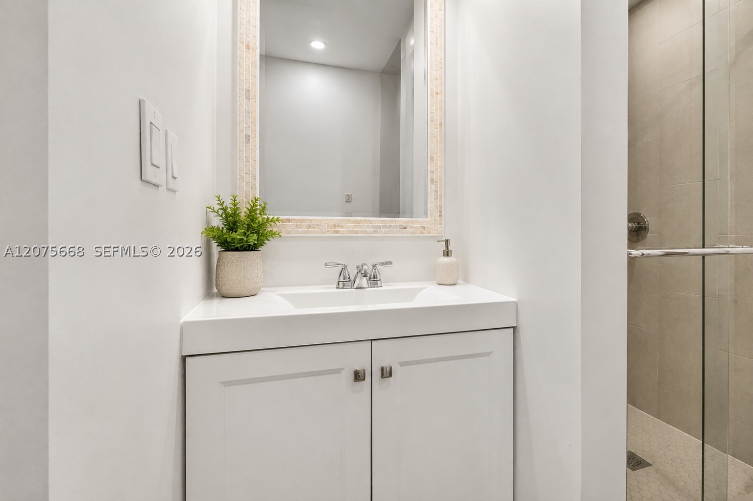 1446 Lenox Ave 5 Property Photo 16