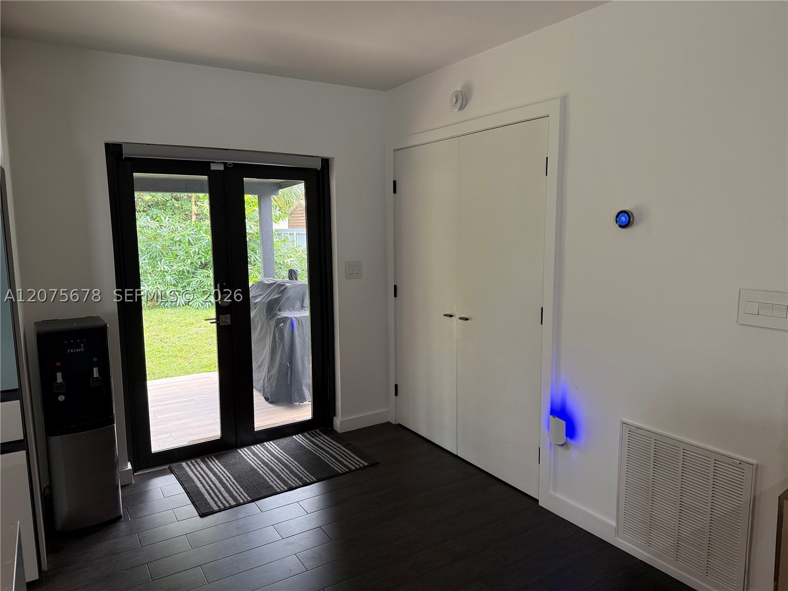 7630 Venetian St Property Photo 6