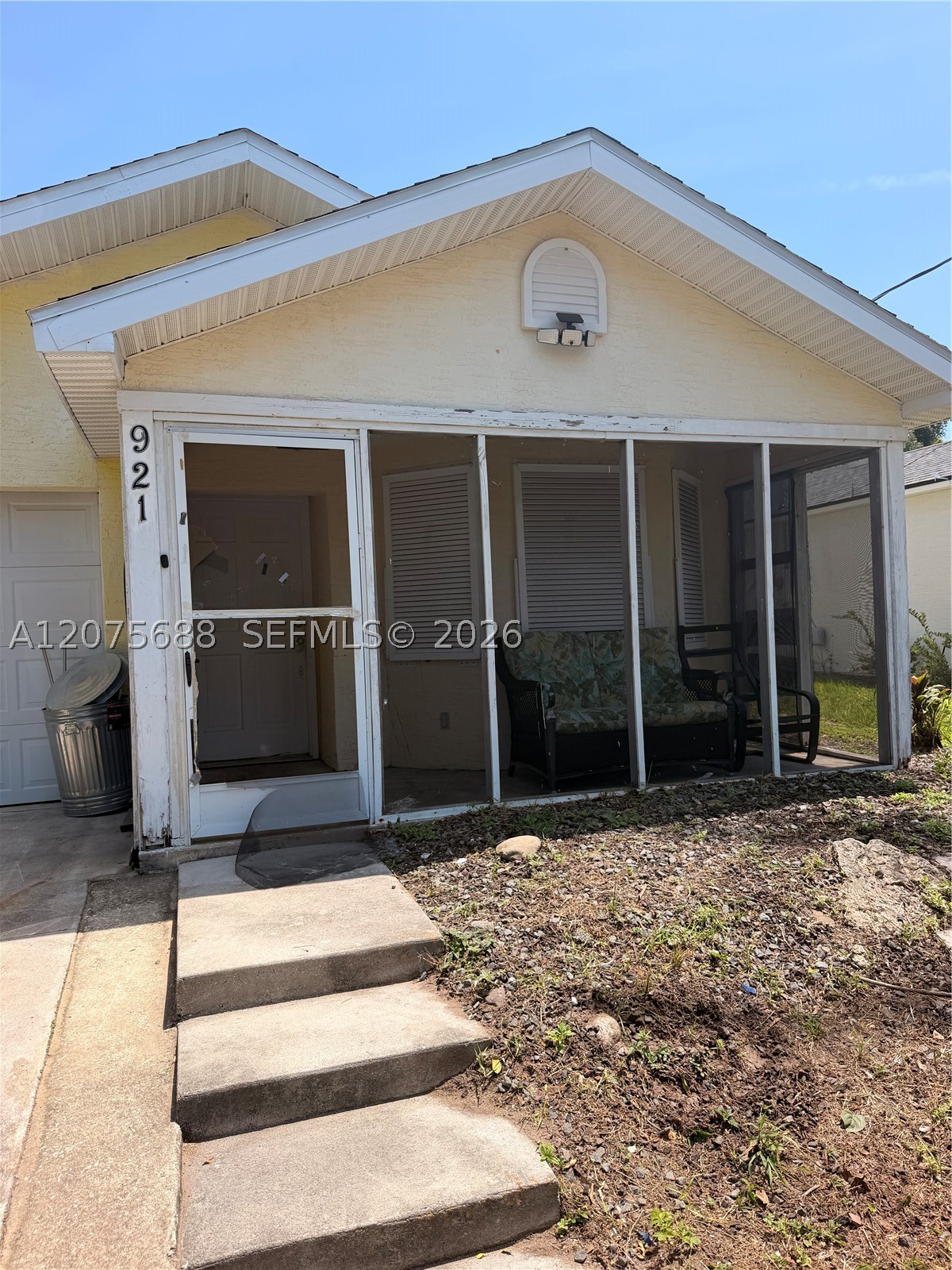 921 Redwood St Property Photo 1