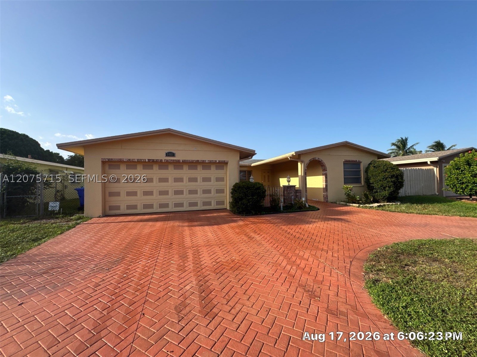 9401 NW 20th St Property Photo 1
