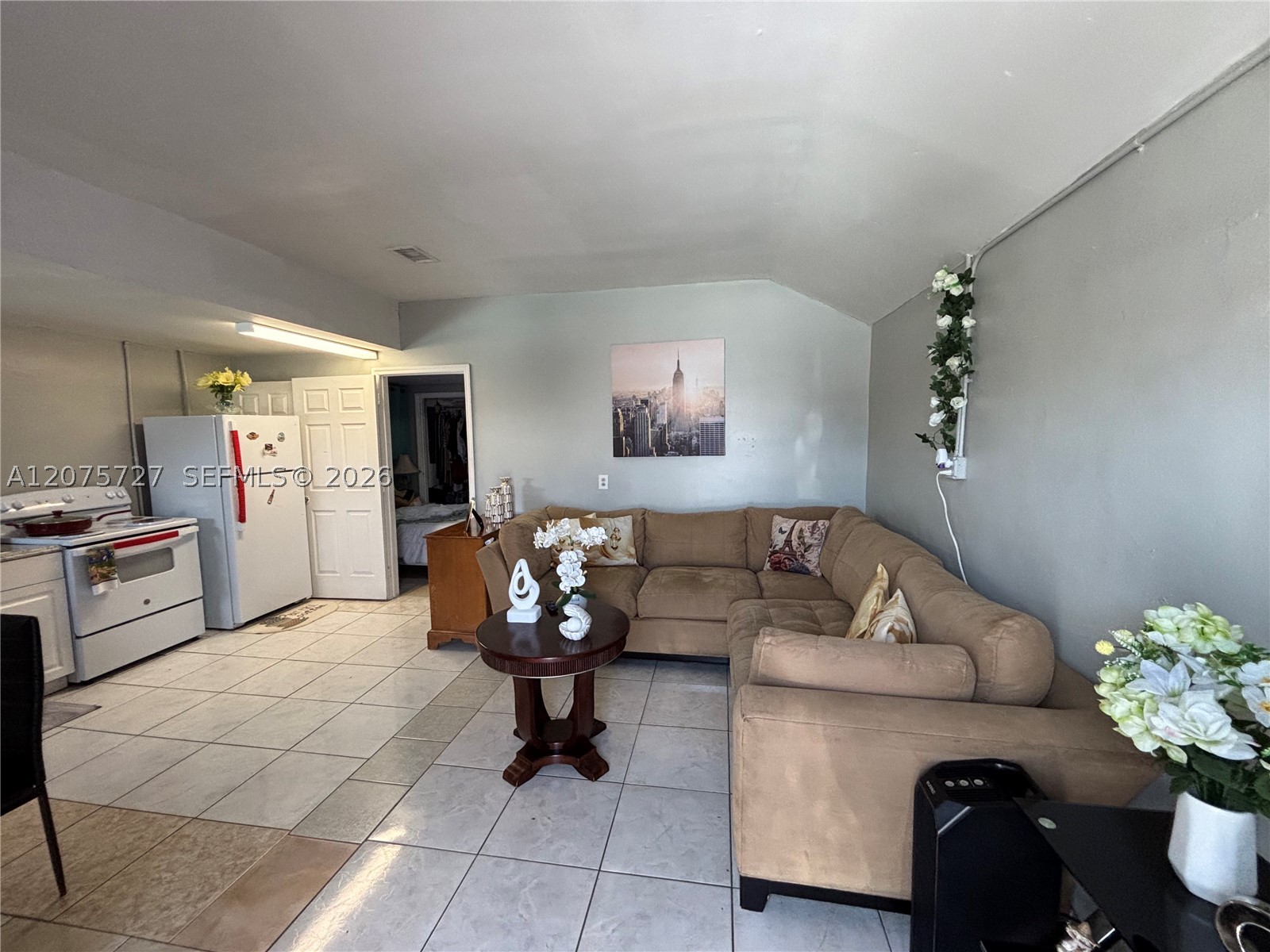 5730 Plunkett St Property Photo 3