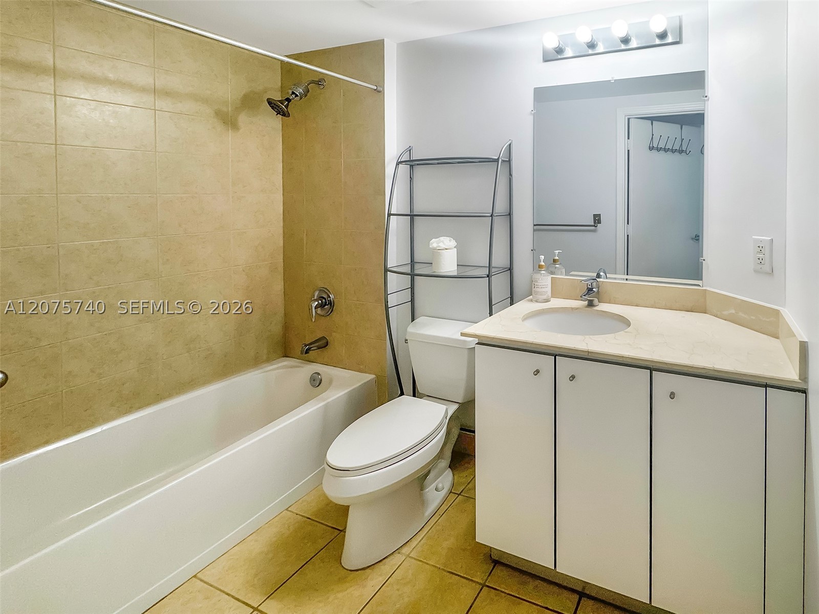 9055 Sw 73rd Ct 1103 Property Photo 6