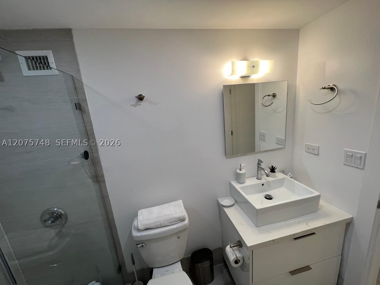 5601 Collins Ave 412a Property Photo 10