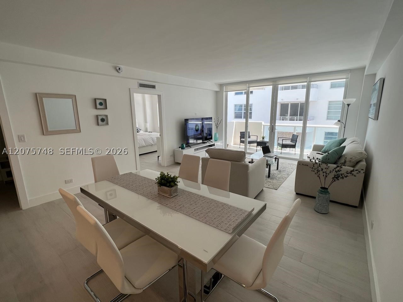 5601 Collins Ave 412a Property Photo 16